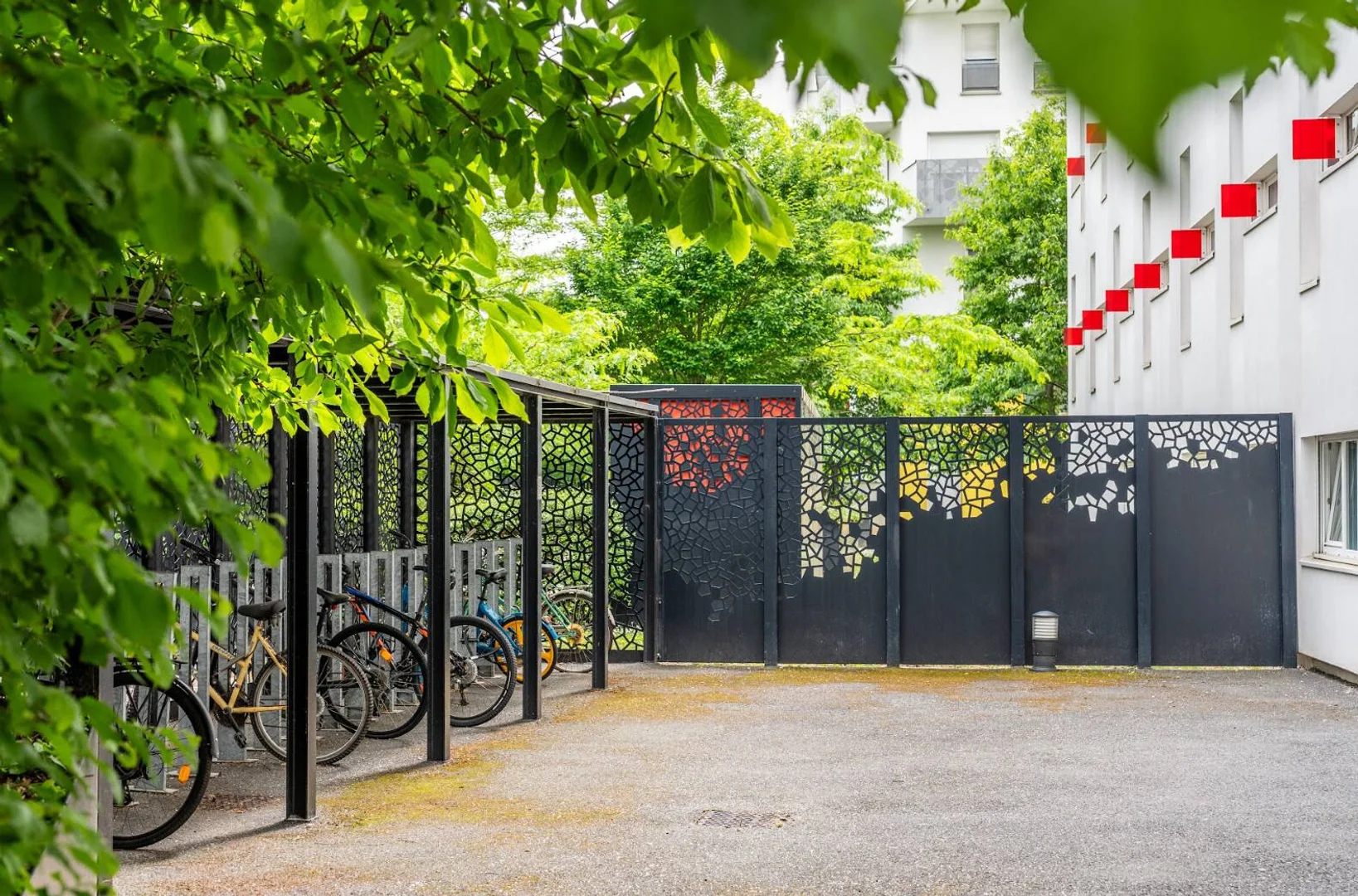 Ekonomiczny pokój studencki z dogodną lokalizacją w 