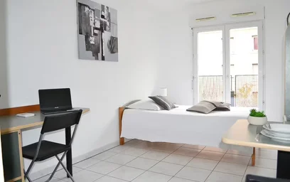 Room for rent in a shared flat in {area}