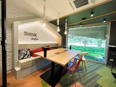 Privatzimmer im Wohnheim in der Pau, 64000, bild 2 von 14