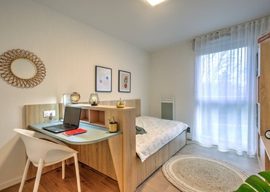 Habitación privada barata en Pau
