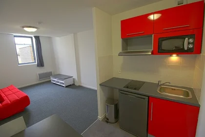 Private room in residence at Troyes, 10000, image 1 of 8