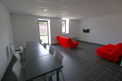 Private room in residence at Troyes, 10000, image 8 of 8