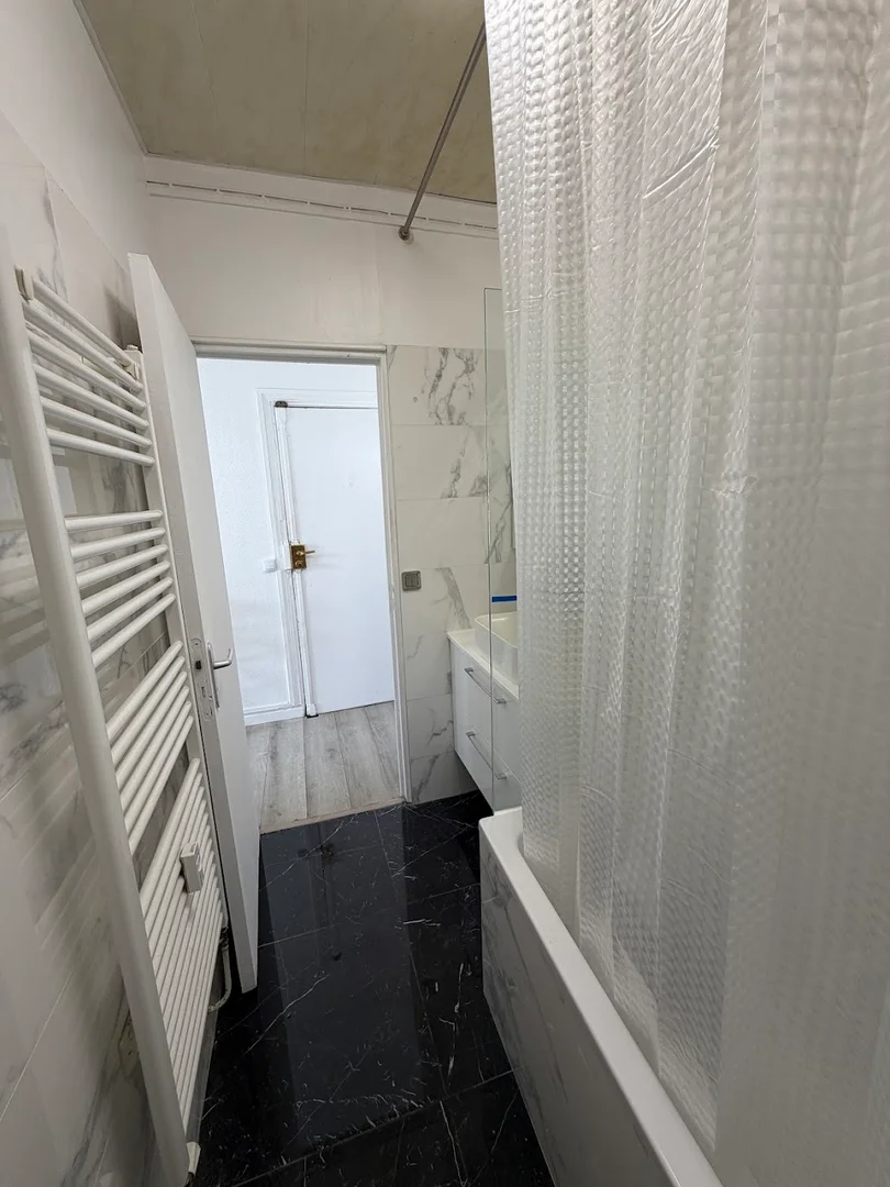 Preisgünstiges Studentenzimmer in günstiger Lage in