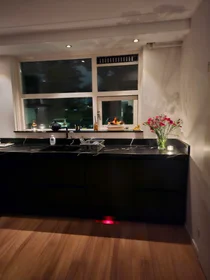 Quarto privado em Basaltstraat, imagem 2 de 8