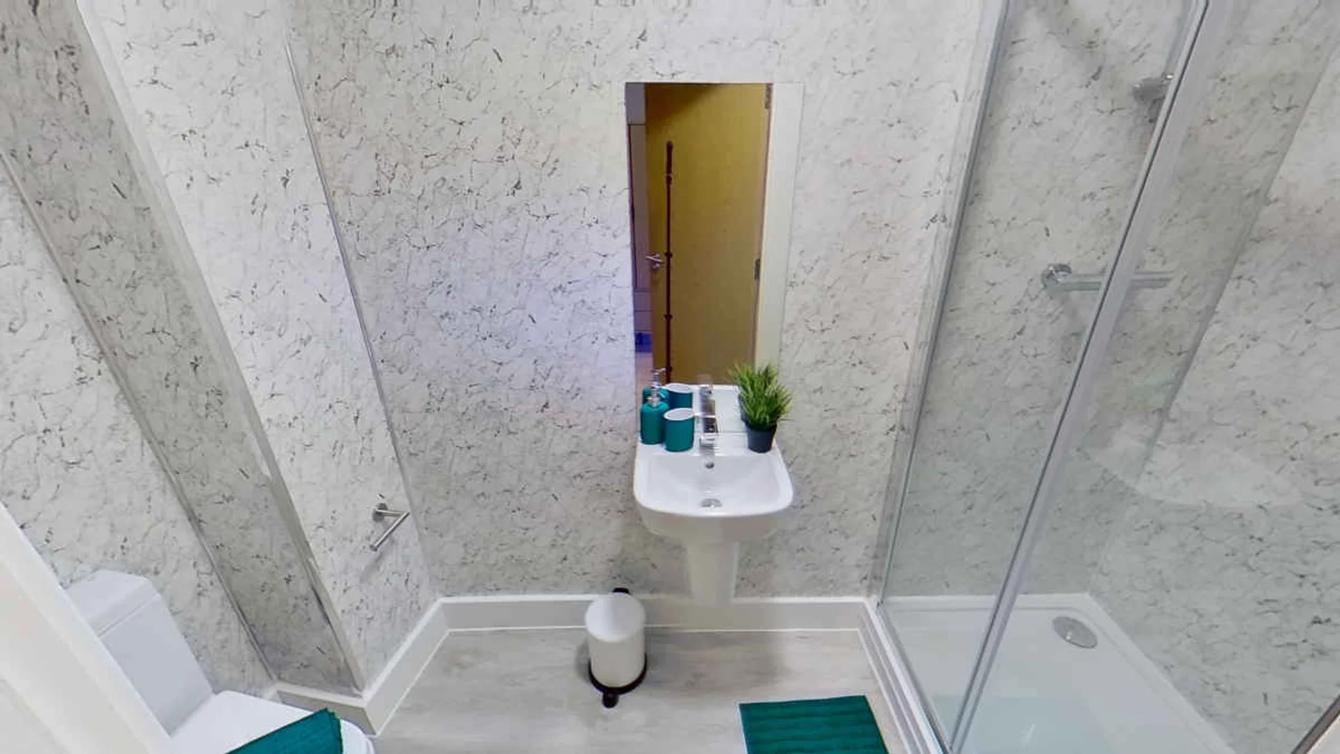 位于中心地带的学生独立工作室