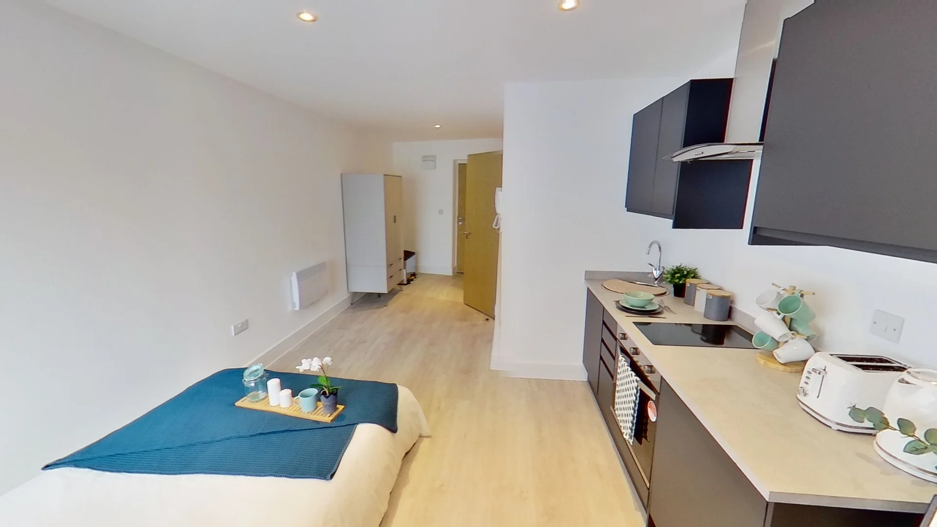 位于的简约风格学生工作室，布局高效