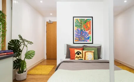 Private room at 107 Kelvinhaugh St, Glasgow G3 8PX, United Kingdom, image 1 of 10