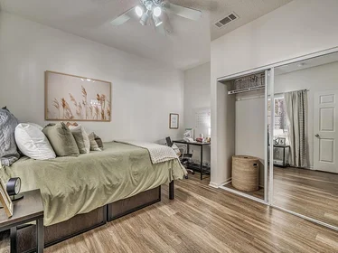 Alojamiento entero en 4151 Wellborn Rd, Bryan, TX 77801, imagen 1 de 10