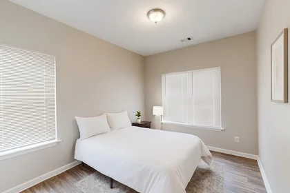 Toda a acomodação em Street, GA, Atlanta, United States, 30318, imagem 1 de 8