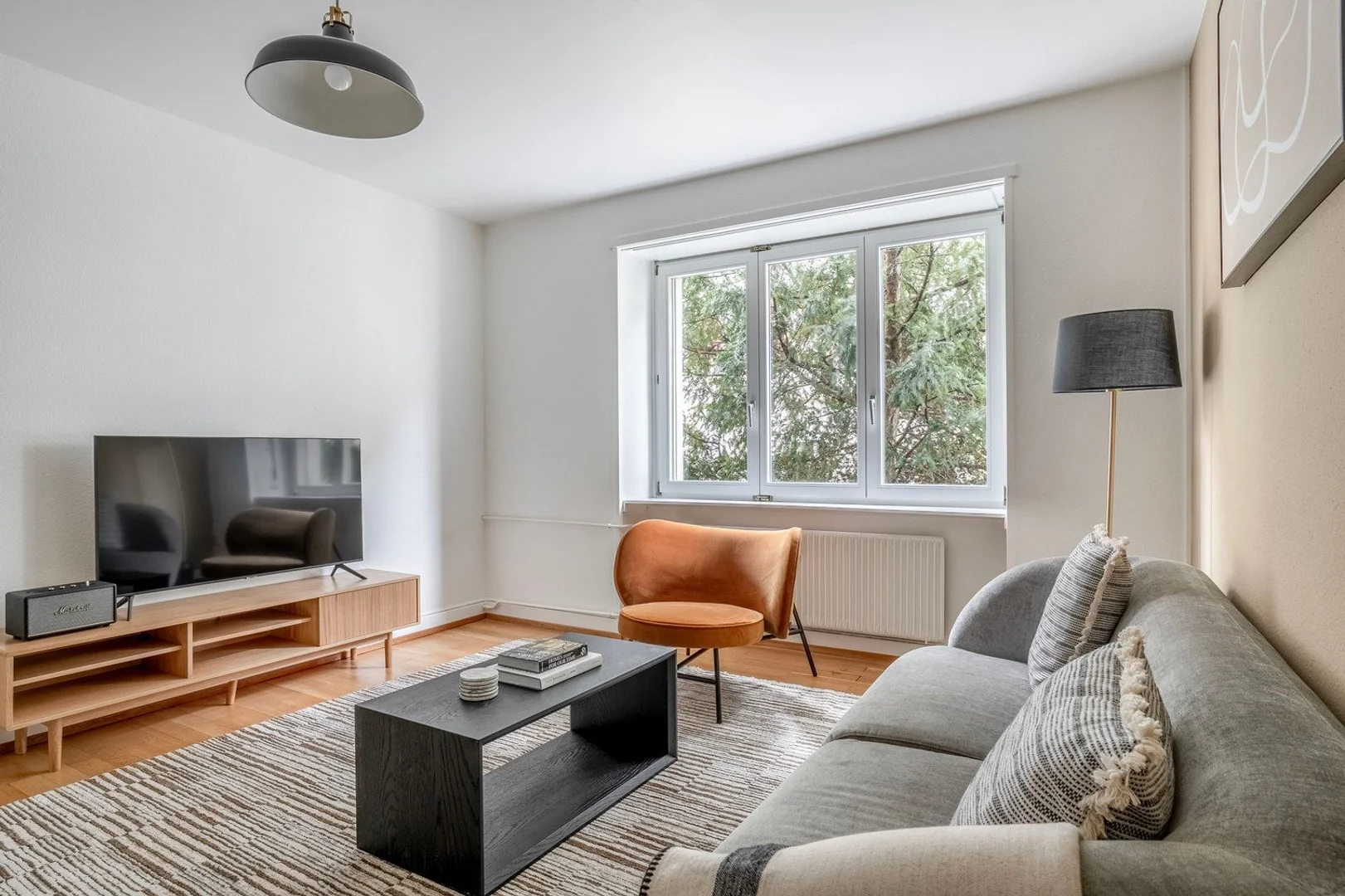 Comfortable and spacious student room in 