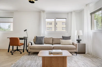 Privatzimmer in der Friesenbergstrasse, 221, bild 1 von 10
