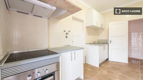Privatzimmer in der Alameda das Linhas de Torres, bild 10 von 19