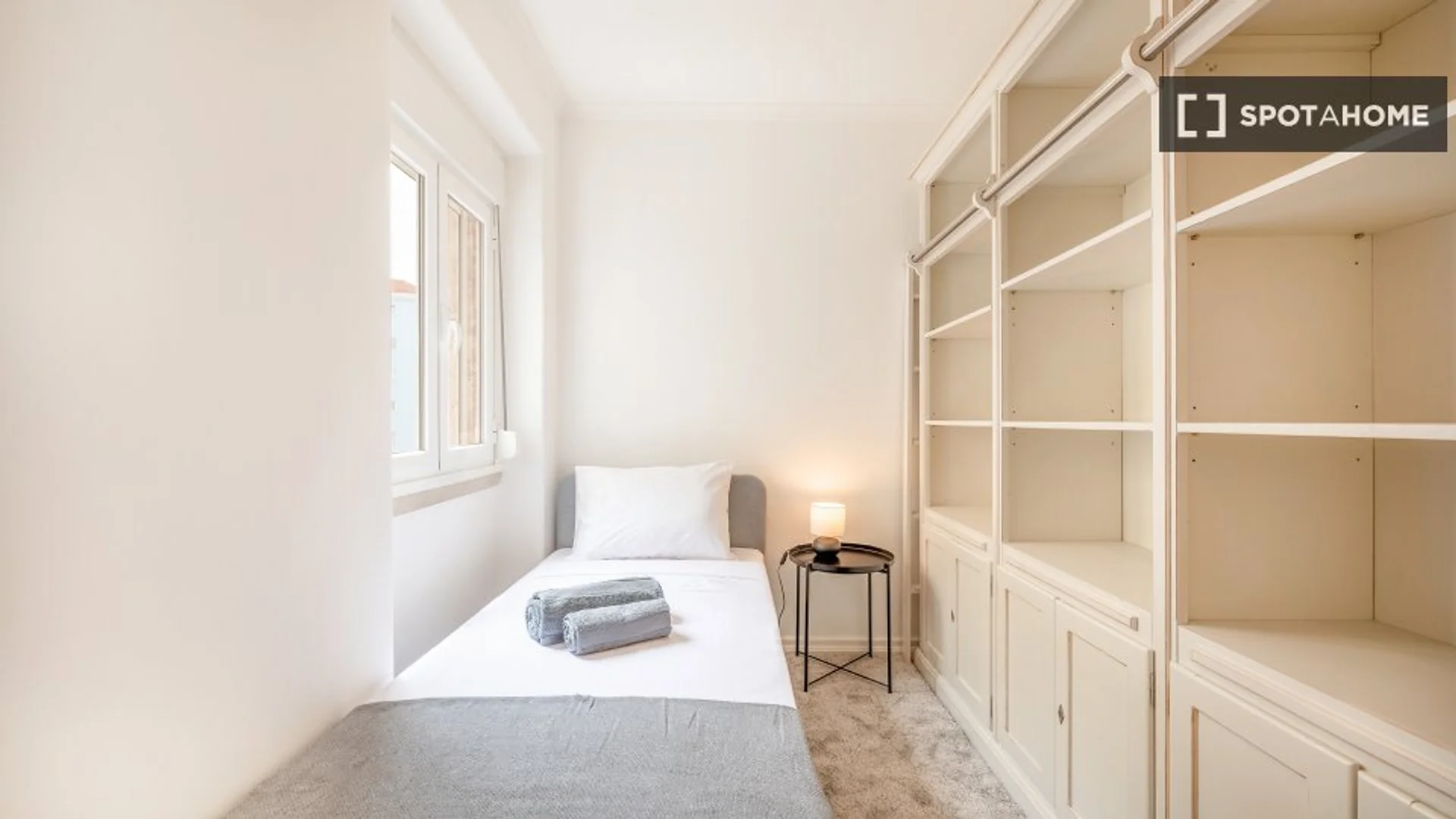 Bezahlbares Zimmer für Studenten mit ausreichender Beleuchtung in 