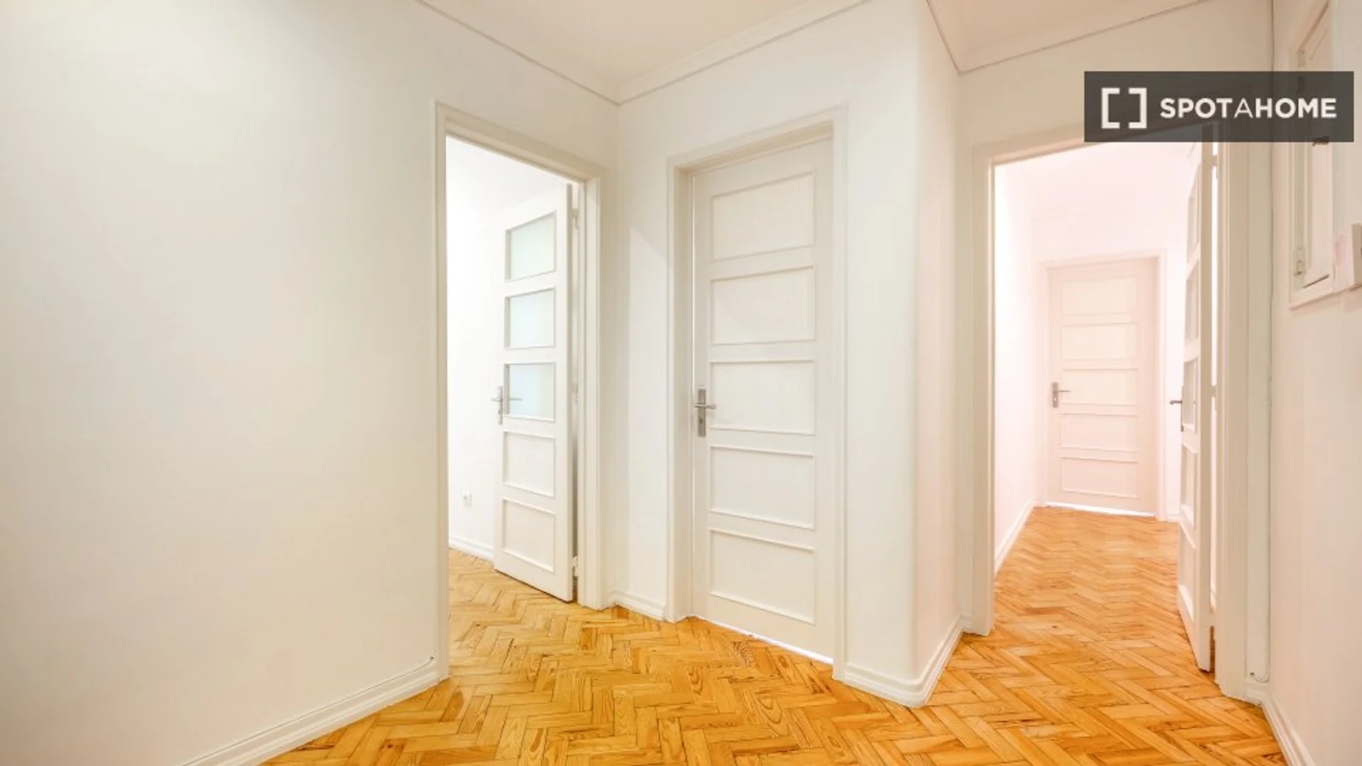Bezahlbares Zimmer für Studenten mit ausreichender Beleuchtung in 