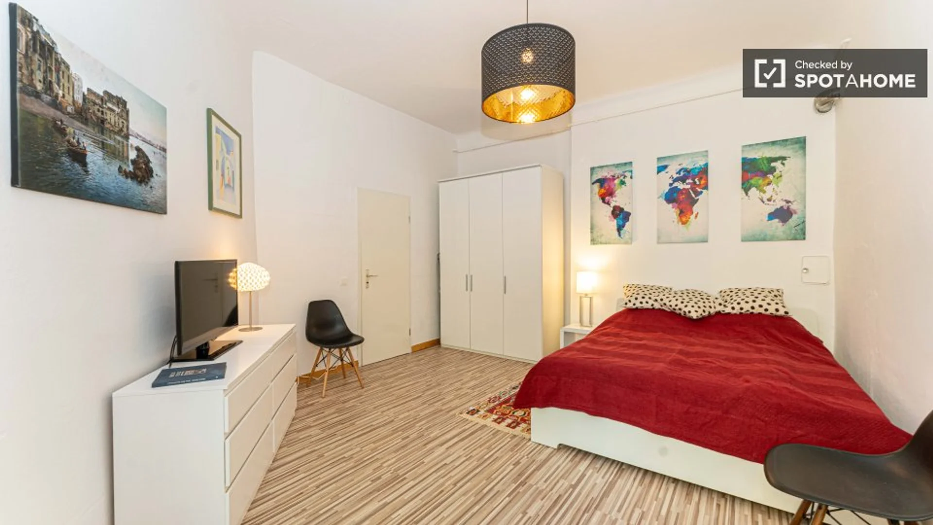 Hiddenseer Straße / Hochparterre