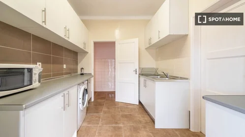 Privatzimmer in der Alameda das Linhas de Torres, bild 11 von 19