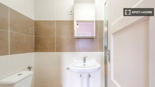Privatzimmer in der Alameda das Linhas de Torres, bild 18 von 19