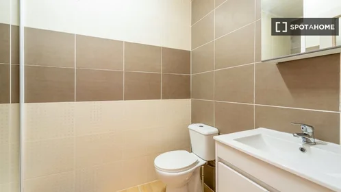 Privatzimmer in der Alameda das Linhas de Torres, bild 8 von 19