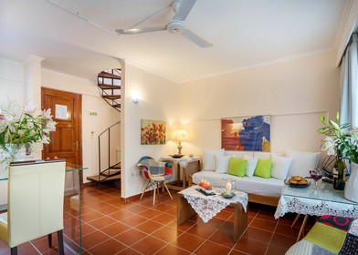 Bright private room in Rethymno