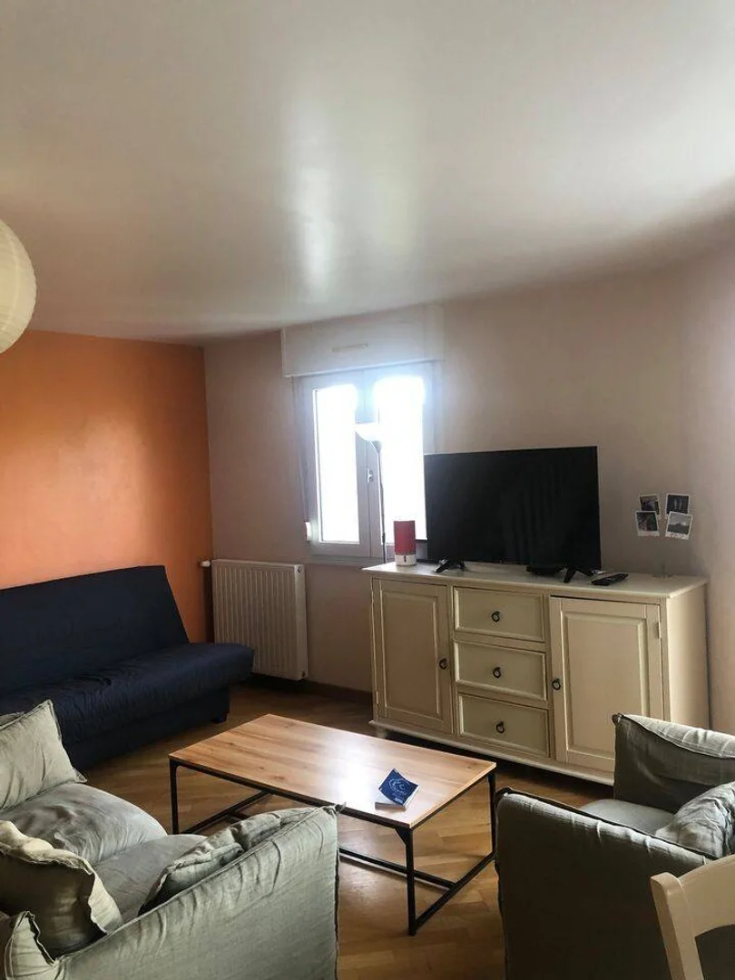 Komfortables und geräumiges Studentenzimmer in 