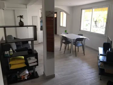 Private room at Cannes, 06150, image 5 of 8