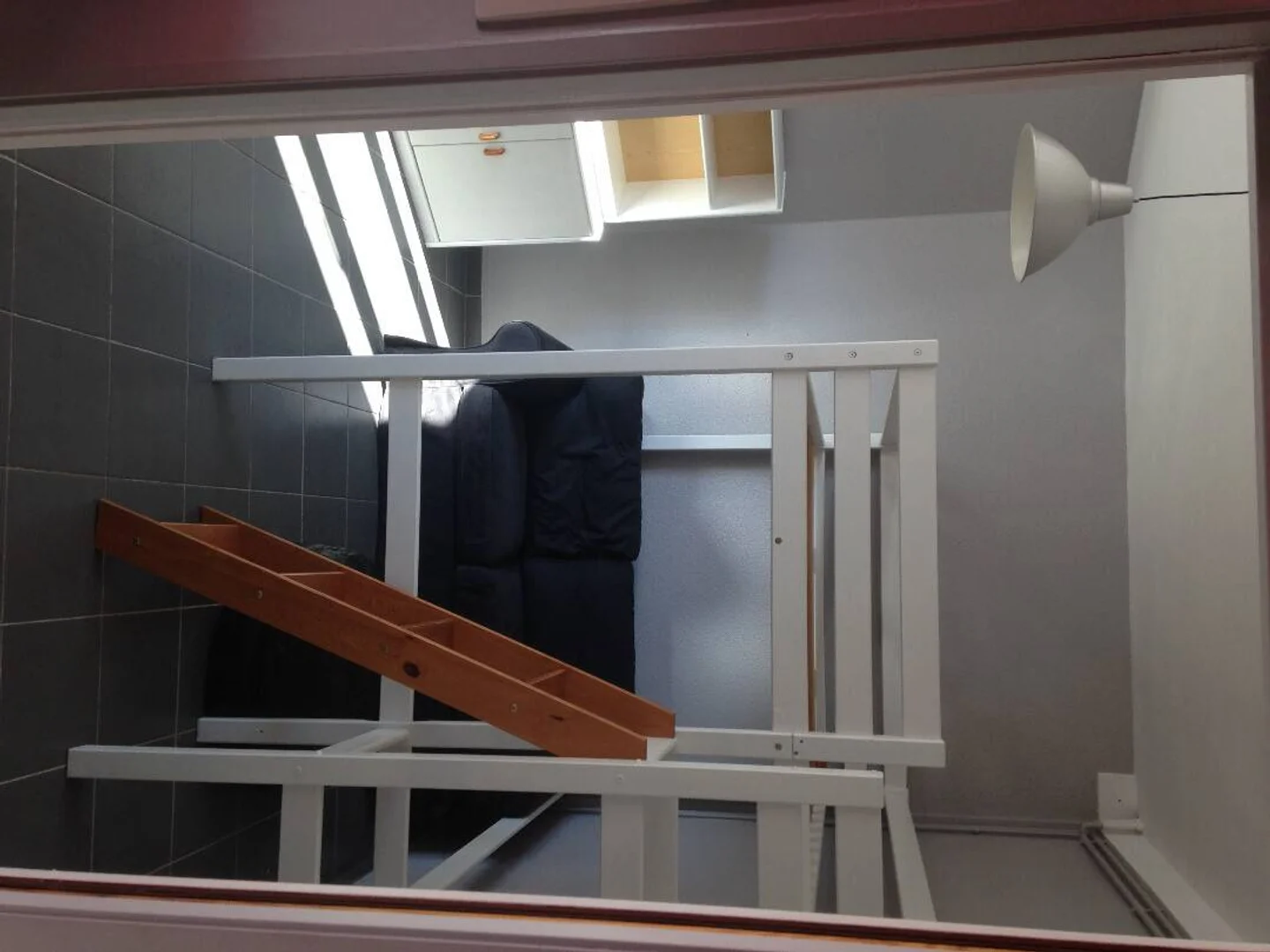 Funktionelles Studentenzimmer perfekt zum Studieren in 