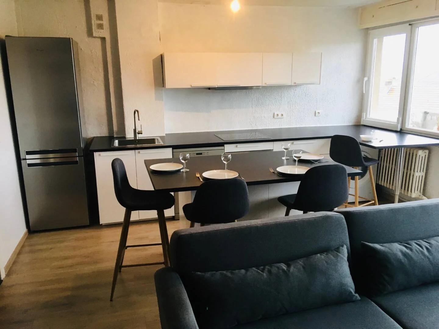 Quarto de estudante económico com localização conveniente em 