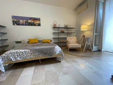 Stanza privata in Viale Daniele Ranzoni, 5, 20149 Milano MI, Italia, immagine 1 di 10