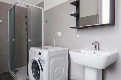 Chambre privée à Via delle Belle Arti, 21, 40126 Bologna BO, Italy, image 1 de 8