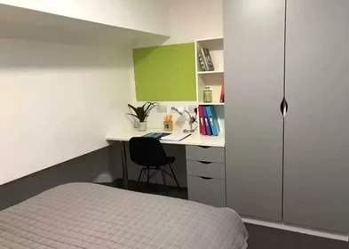 Mehrbettzimmer in der 164 Tudor Rd, Leicester LE3 5HU, United Kingdom, bild 43 von 49