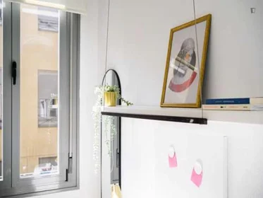 Stanza privata in residence in Calle de San Lorenzo, immagine 7 di 20