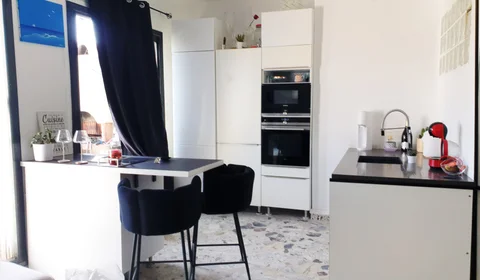 Private room at Rue Léo Lagrange, image 2 of 16