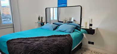 Private room at Rue Léo Lagrange, image 11 of 16
