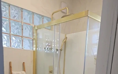 Private room at Rue Léo Lagrange, image 12 of 16