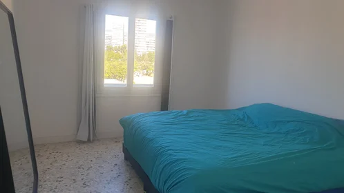 Private room at Rue Léo Lagrange, image 3 of 16