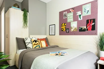 私人房间 在住宅内 在 RAHERE COURT, Toby Ln, London E1 4DW, United Kingdom, 20的图像5