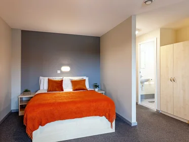 Estúdio em 10 Crown Street, Reading, RG1 2SE, imagem 1 de 10