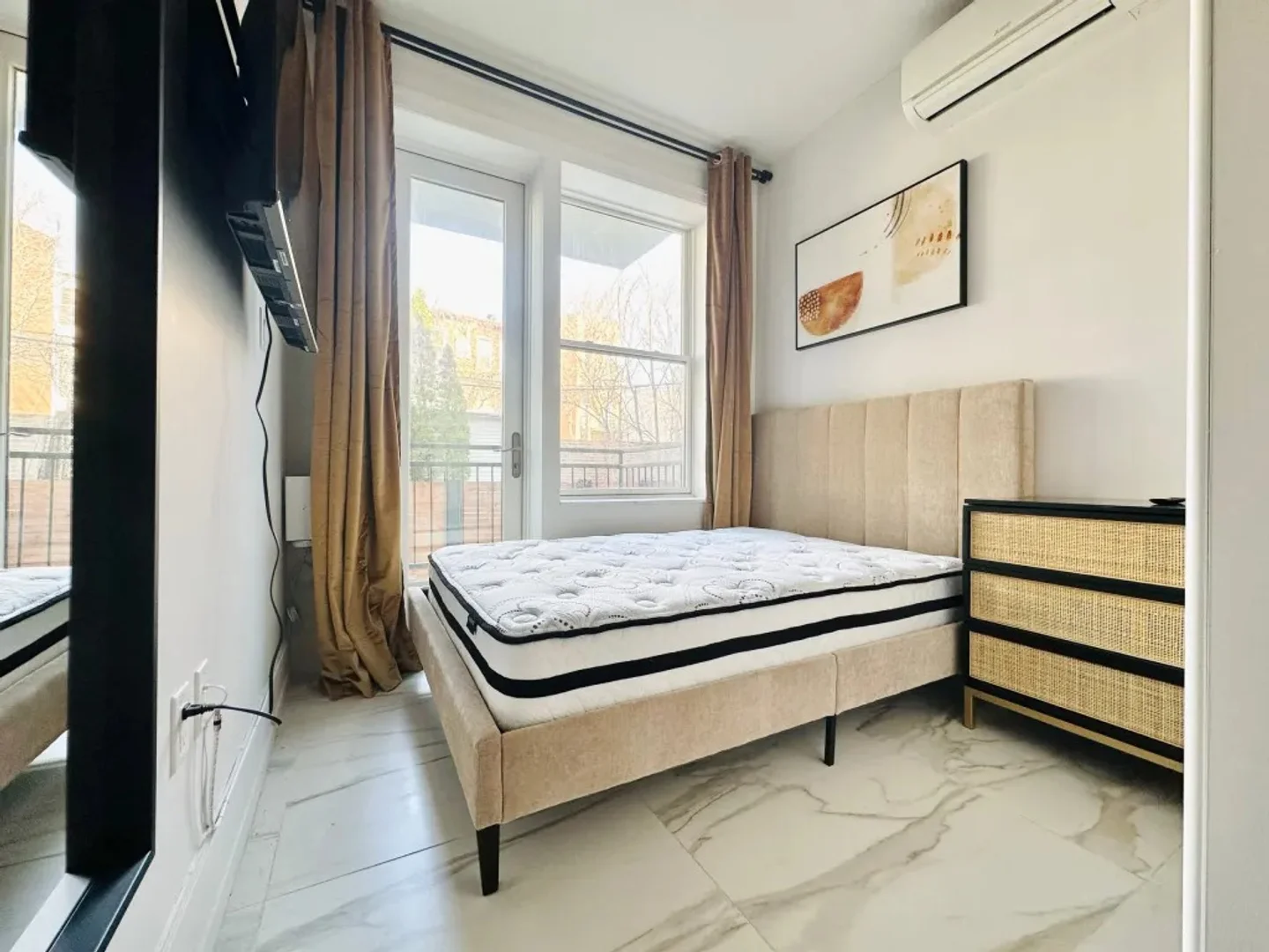 987 Willoughby Avenue,  1E, Bushwick, Brooklyn, NY, 11221