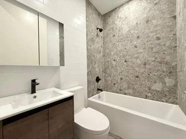 Alojamiento entero en residencia en 980 Kent Avenue, 3A, Bedford-Stuyvesant, Brooklyn, NY, 11205, imagen 10 de 10