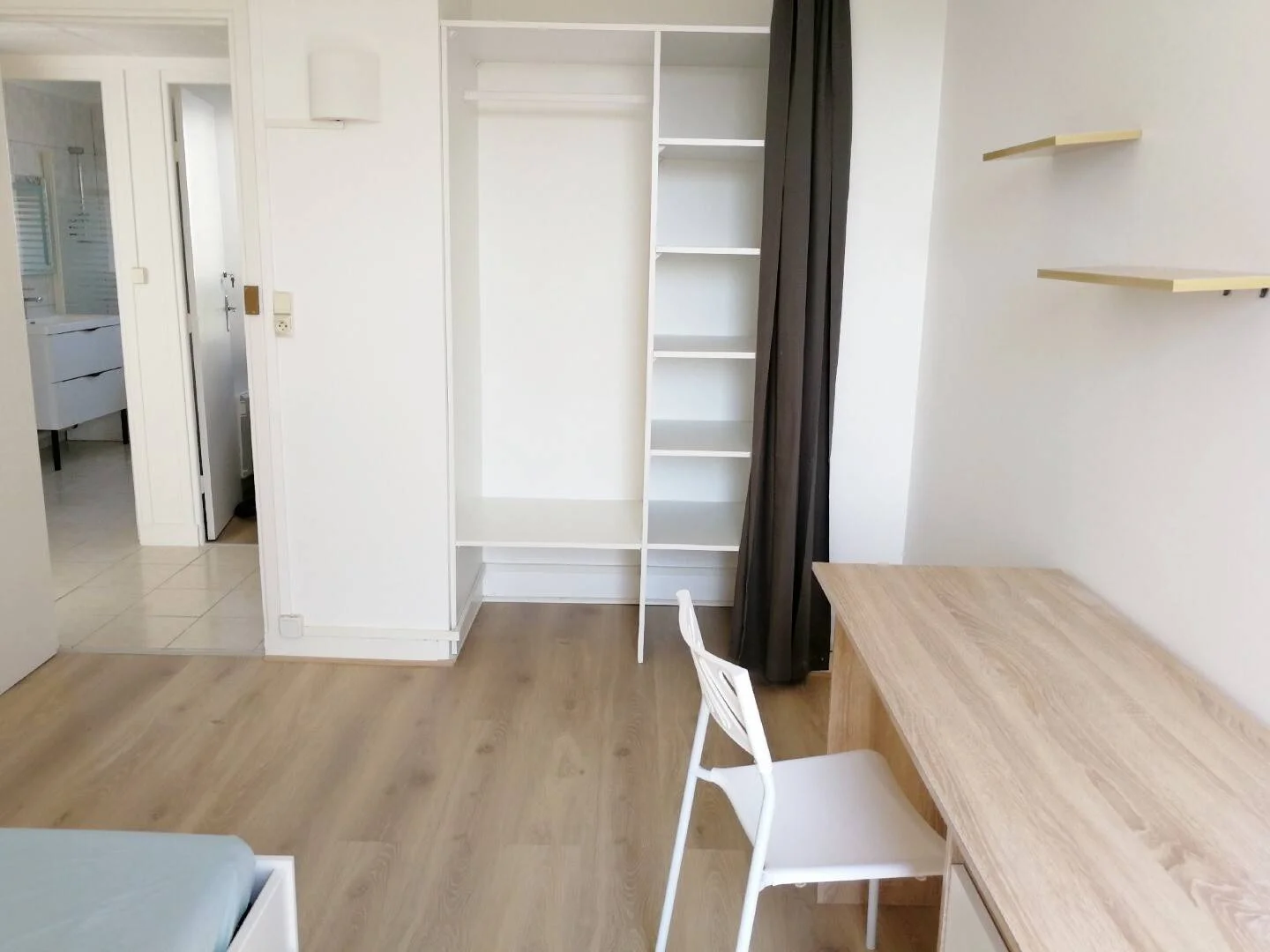 Budget-friendly student room close to campus in 