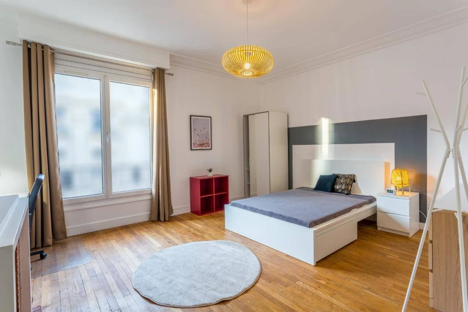 Habitación para estudiantes en  con área de estudio y facilidades compartidas