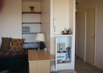 Room for rent with double bed Antibes