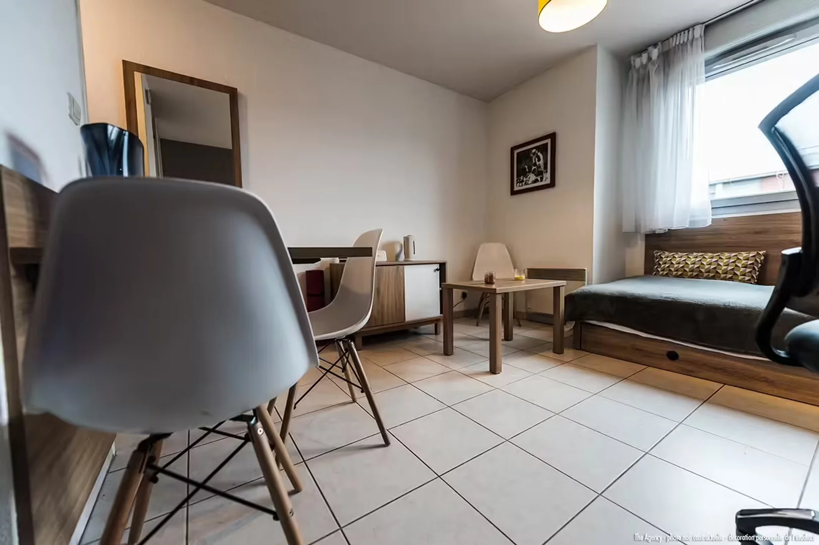 Zimmer in Studentenwohnung in  zu vermieten, voll möbliert