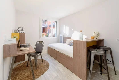 Private room in residence at Toulouse, 31400, image 4 of 12