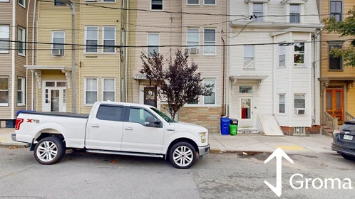 Logement entier en résidence à 129, Eutaw St., Unit 3, East Boston, Boston, MA, 02128, image 11 de 20