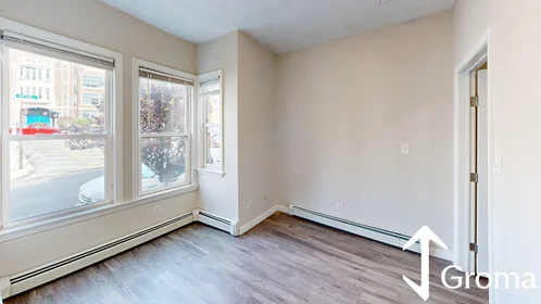 Logement entier en résidence à 129, Eutaw St., Unit 3, East Boston, Boston, MA, 02128, image 16 de 20