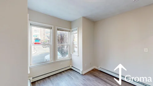 Logement entier en résidence à 129, Eutaw St., Unit 3, East Boston, Boston, MA, 02128, image 3 de 20