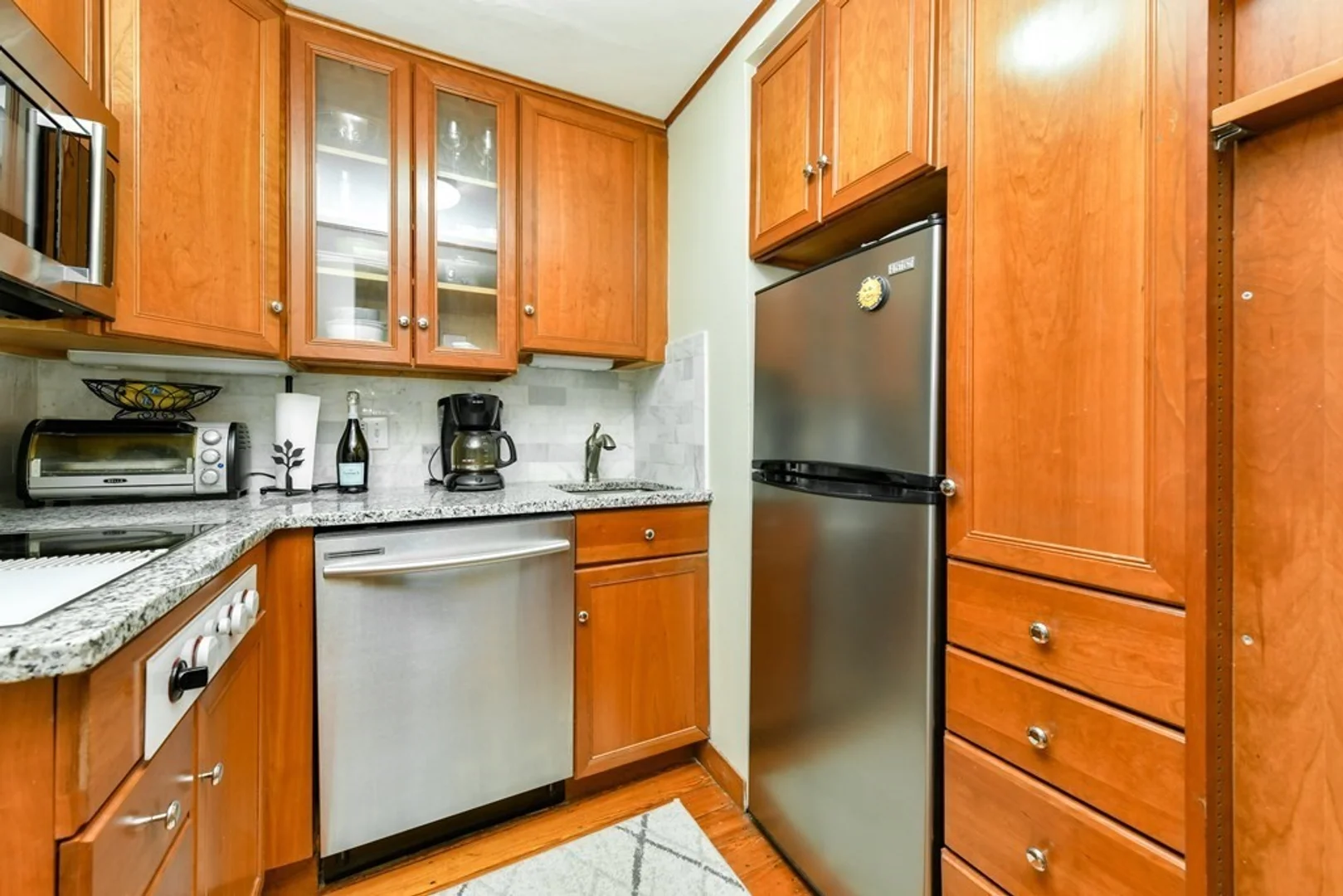 49, Beacon St., Unit 2, Beacon Hill, Boston, MA, 02108