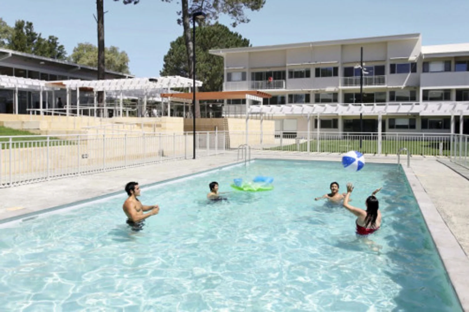 Camera per studenti economica vicino al campus a 