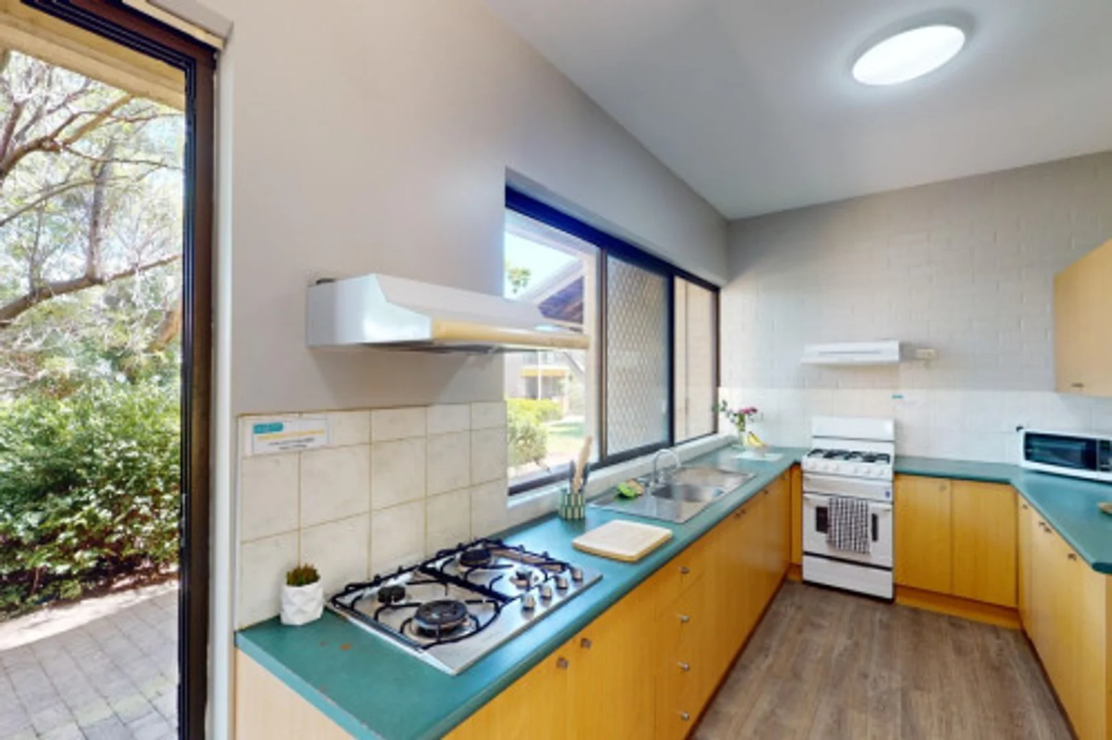 Stanza in affitto in appartamento per studenti a , completamente arredata